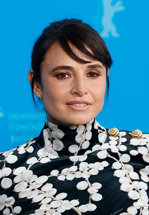 Mia Maestro