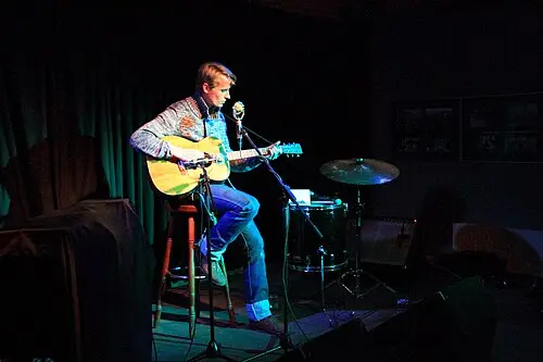 Tom Brosseau