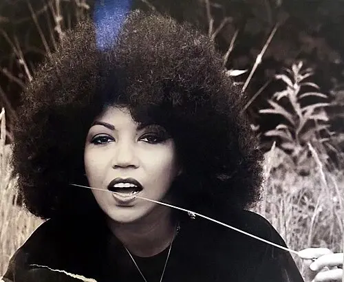 Linda Lewis