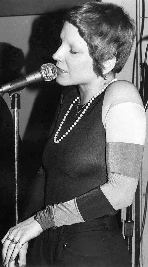 Leigh Harris