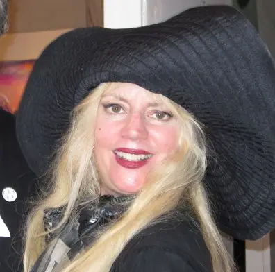 Phoebe Legere