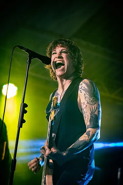 Laura Jane Grace & The Devouring Mothers