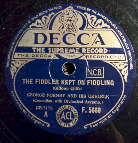 The Fiddler Kept on Fiddling / I Do Do Things, I Do