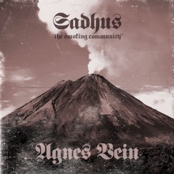 Sadhus: The Smoking Community / Agnes Vein