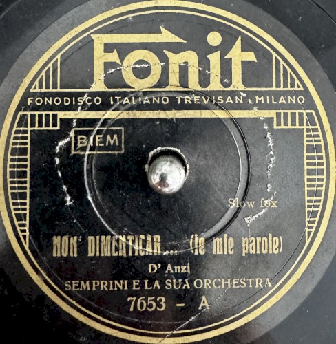 Non dimenticar… / Chiudi gli occhi…
