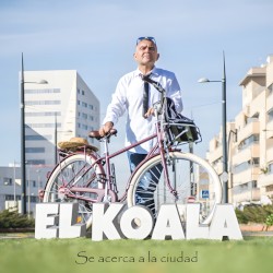 Se acerca a la ciudad