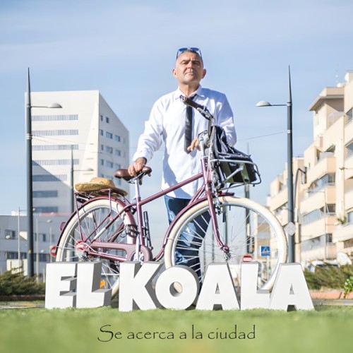 Se acerca a la ciudad
