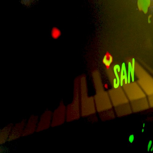 San on Piano