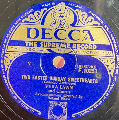 Two Easter Sunday Sweethearts / Du bist mein Liebshoen