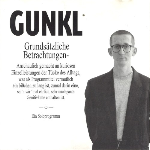 Grundsätzliche Betrachtungen – Anschaulich gemacht an kuriosen Einzelleistungen der Tücke des Alltags, was als Programmtitel vermutlich ein bißchen zu lang ist, zumal darin eine, sei’n wir ’mal ehrlich, sehr unelegante Genitivkette enthalten ist.