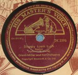 Sleepy Town Train / Moonlight Serenade