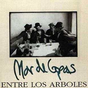Entre los árboles