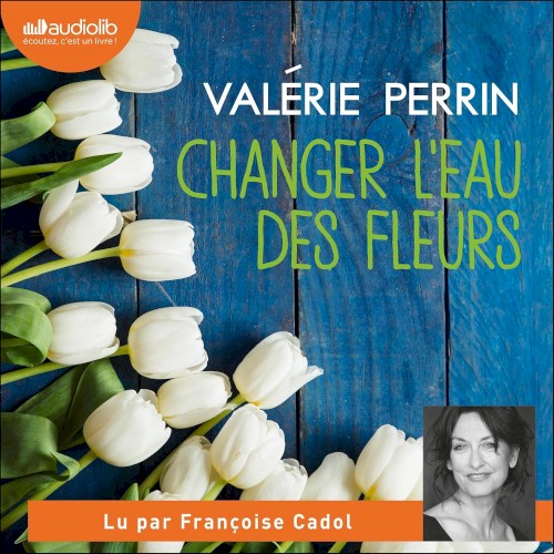Changer l’eau des fleurs