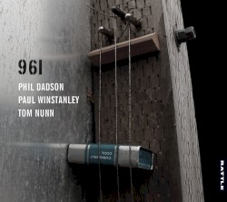 961