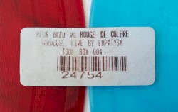 Peur Bleue vs. Rouge De Colère