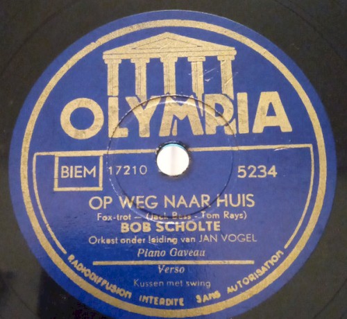 Op weg naar huis / Kussen met swing