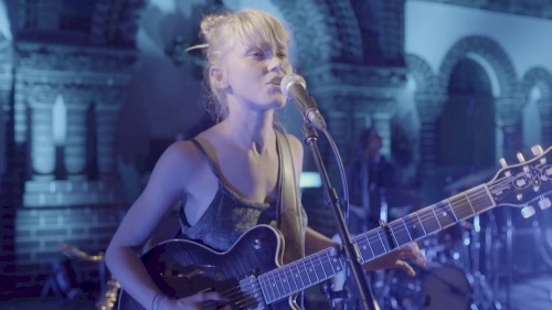 She (live)