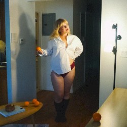 SUBURBAN SEX SLUT