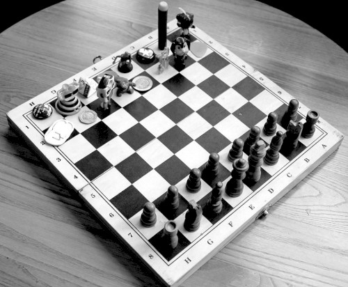 Playing An Anarchist at Chess
