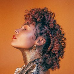Thandi Phoenix