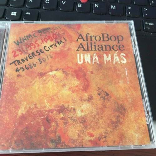 Una Más