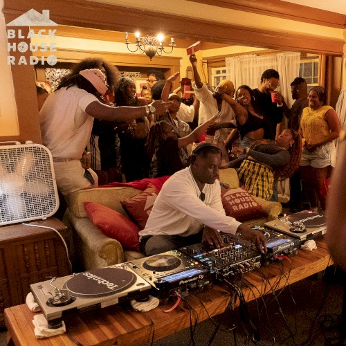 IDRIS DJs a House Party
