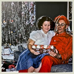IT'S CHRISTMAS (AND EVERYTHING IS NEW AGAIN) Feat: Mariclaire