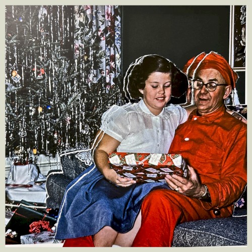 IT'S CHRISTMAS (AND EVERYTHING IS NEW AGAIN) Feat: Mariclaire