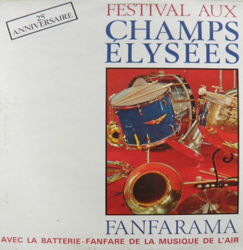 Majorettes aux Champs-Élysées