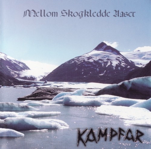 Mellom skogkledde aaser