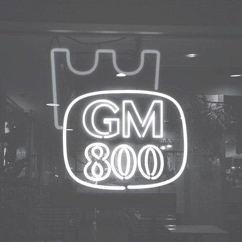 800