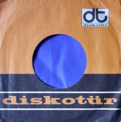Düşenin Dostu Olmazmış / Koş Bana Gel