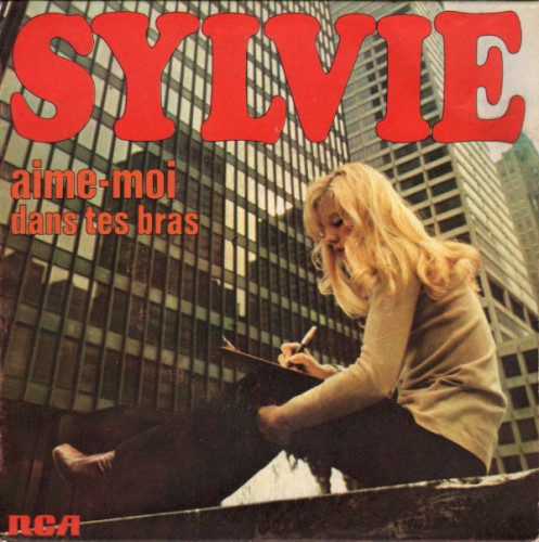 Aime-moi / Dans tes bras