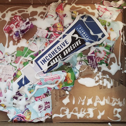 INCOHESIVE HORSE ADHESIVE
