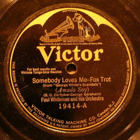 Somebody Loves Me / Lonely Little Melody
