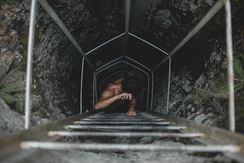 Murmur Softly at the Edge of the Abyss