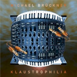 KLAUSTROPHILIA
