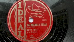 Saludamos a Texas / A media noche