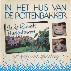 In het huis van de pottenbakker