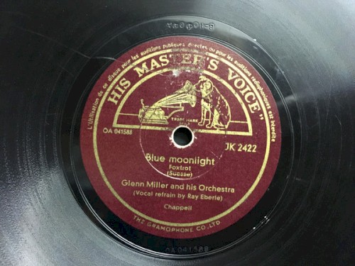 Blue Moonlight / (I've Got a Gal in) Kalamazoo