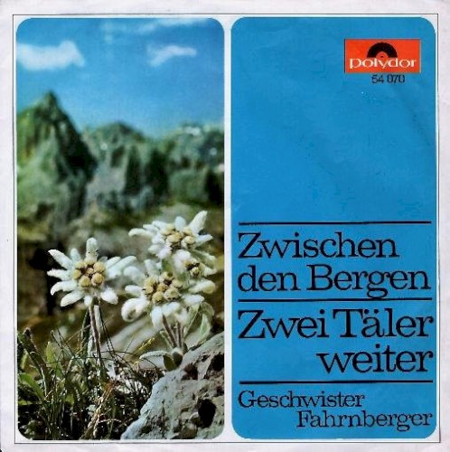 Zwischen den Bergen