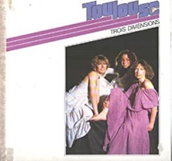 Trois Dimensions