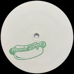 HAUSDOGS002