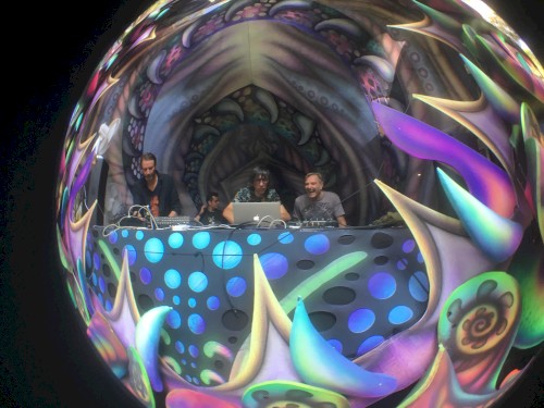Live @ ZNA