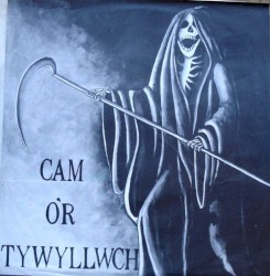 Cam O’r Tywyllwch