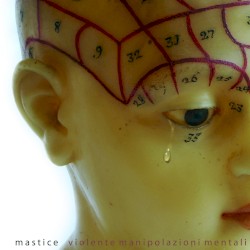 Violente manipolazioni mentali