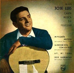 José Luis canta música de películas
