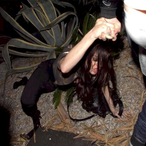 DO ME LIKE THAT (DEMO)