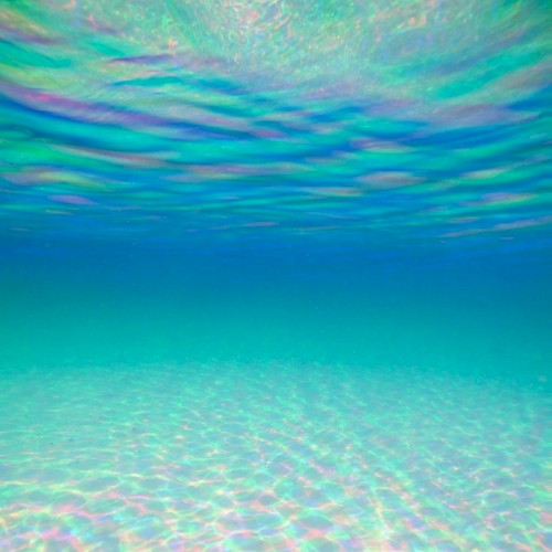 青い水