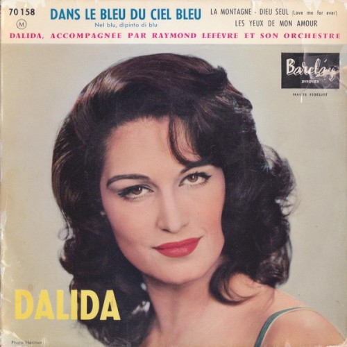 9 – Dans le bleu du ciel bleu